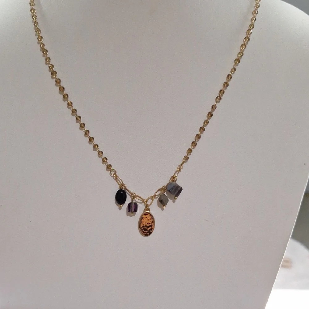 Chic Gold and Black Pendant Necklace - Picture 3 of 7